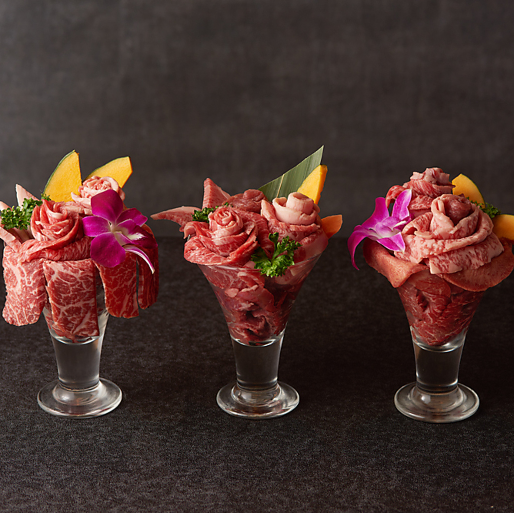 大人気肉パフェ