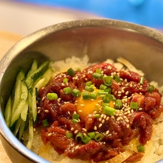 馬肉ユッケ丼