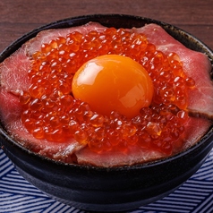 和牛といくらの麦飯丼