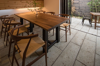 広々とした居心地の良い店内