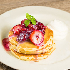 ストロベリーミルクパンケーキ