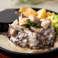 料理メニュー写真&nbsp;ハンバーグステーキ　キノコクリームソース