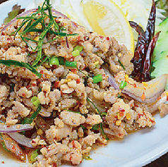 鳥/豚挽肉のサラダ(ラープガイ/ムー)