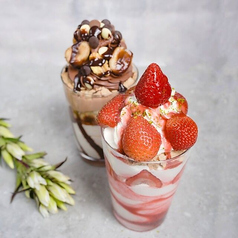 リッチ苺パフェ・チョコレートパフェ