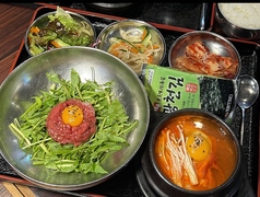 ミナリユッケビビンバ定食