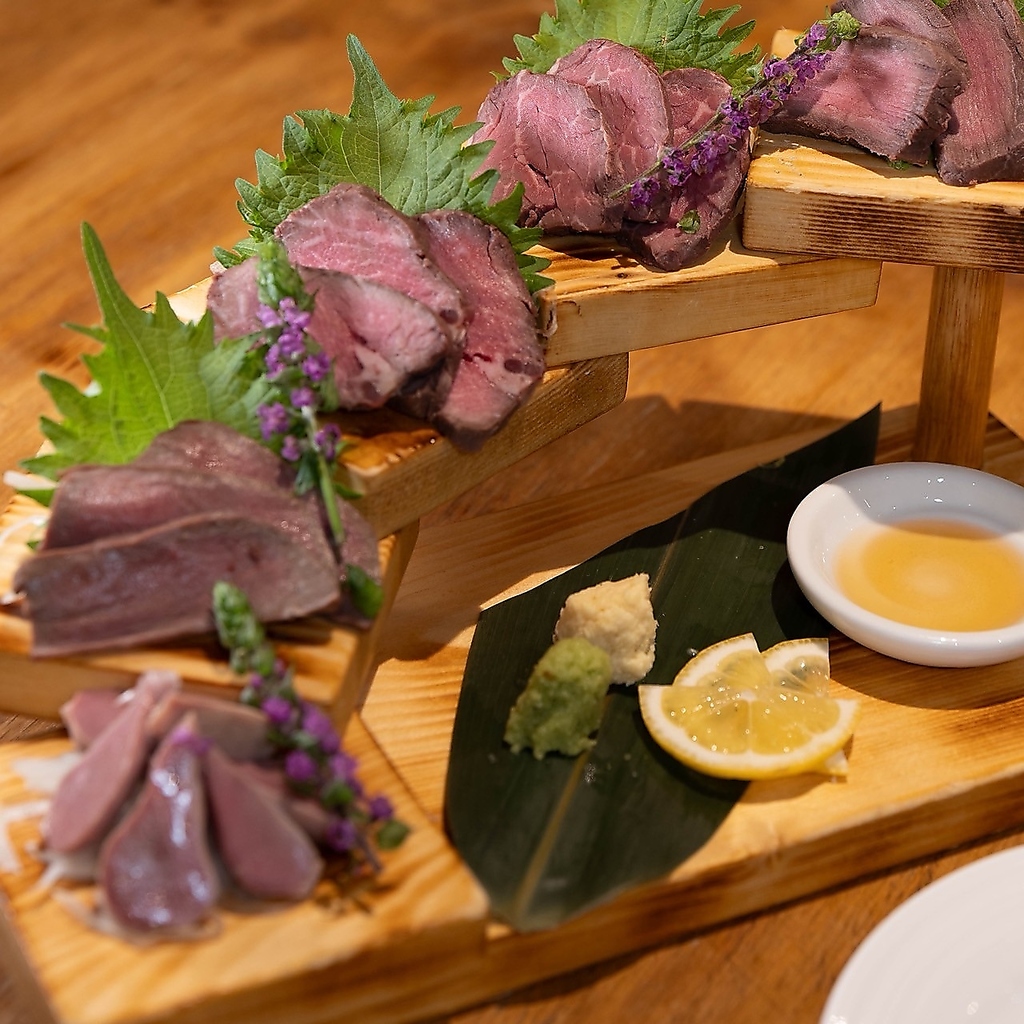 当店イチオシ階段肉刺し