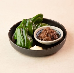 かたまりみーとばる特製の肉みそピーマン
