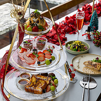 イチゴのクリスマスアフタヌーンデザートセット♪