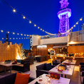 広々としたルーフトップテラスでゆったりBBQ♪心地よい風とともに夜景を見ながら過ごす時間はまさに格別。日常を忘れてお過ごしいただけます！20～40名様のテラス貸切も可能！宴会やイベント事にぜひご利用ください♪