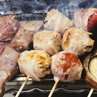 臨場感抜群！目の前で焼き上げる迫力のやきとん