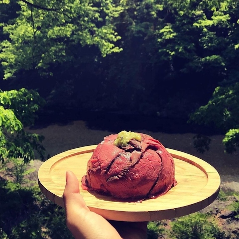�L���j�I���Y������ ���o�[�T�C�h�J�t�Fawa