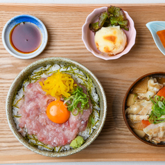 選べる丼のおぼん