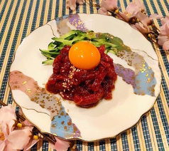 馬肉　桜ユッケ