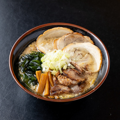 背脂とんこつ醤油ラーメン