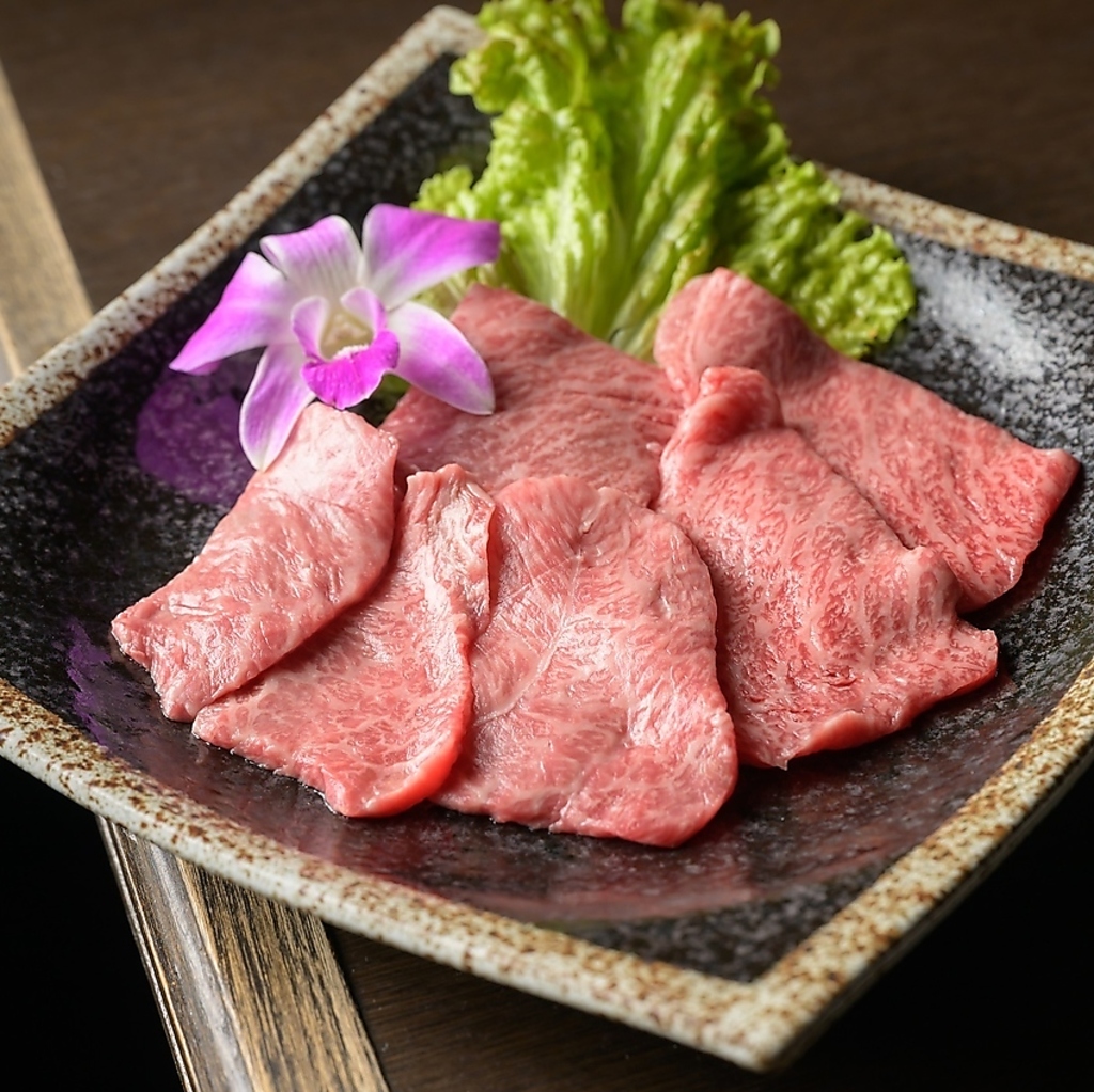 全国各地の美味しい和牛を厳選して仕入れておりますので、ぜひ当店で焼肉を心ゆくまでご堪能ください
