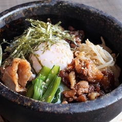 石焼きビビンバ/石焼き焼肉ビビンバ