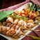鶏串の他にも野菜串など豊富な種類の焼き鳥＆串料理！お酒との美味しいコラボが楽しめます。