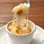 【ヨーロッパ家庭料理】たっぷりチーズのオニオングラタンスープはコク深さが魅力！バゲットと相性◎