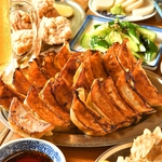 乾杯屋に来たらまずはこれ！ビールとの相性も抜群で、ついつい手が止まらなくなる一品です。