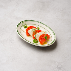 フレッシュトマトとモッツァレラチーズのカプレーゼ