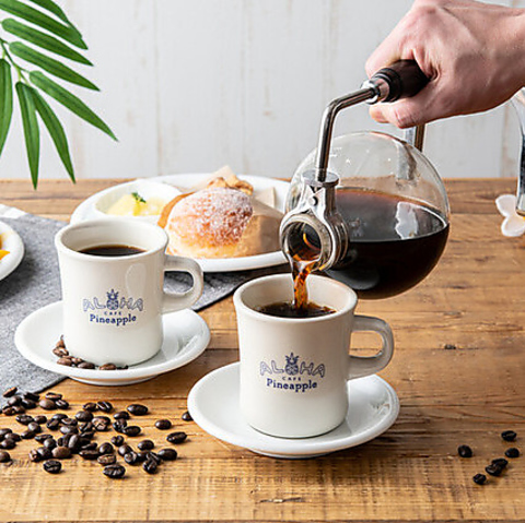 南国気分を味わえる空間で、ハワイ料理や丁寧に焙煎したコーヒーが楽しめるカフェ♪