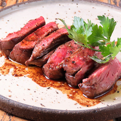 最高級の肉をリーズナブルに楽しめる三茶の肉バル