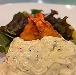 プリプリのエビとタルタルソースの絶妙なハーモニーをお楽しみいただけるエビのフリット★