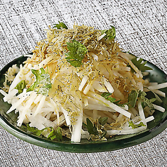 大根とジャコの青じそサラダ