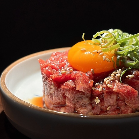 厳選した「宮崎牛」を贅沢に堪能できる焼肉店。誕生日や記念日などにも最適◎