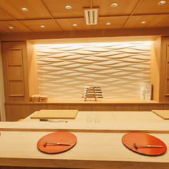 カウンター席を6席ご用意しております。