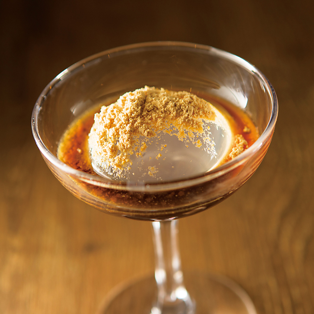 《話題の和スイーツ》ぷるぷるした弾力とつるんとした喉ごし♪透き通ったわらびもちに心癒されます◎