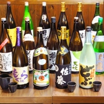 種類豊富な日本各地の地酒をご用意しております。
