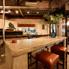 入口近くの4名様テーブル席です。