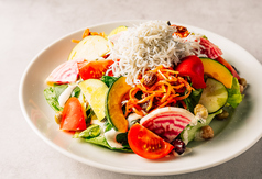 しらすと有機野菜のサラダプレート