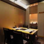 和のテイストを取り入れた上質な空間で、心安らぐひとときをご提供。ご来店お待ちしております。