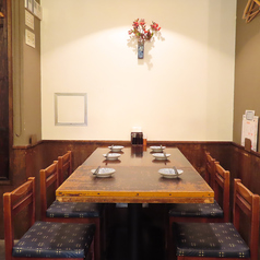 広々としたテーブル席を多数ございます。