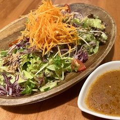 自家製トマトとにんじんドレッシングのサラダ