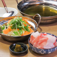 鮮度抜群！「地鶏刺身」や六白黒豚しゃぶしゃぶを堪能