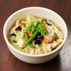 野菜たっぷり刀削麺