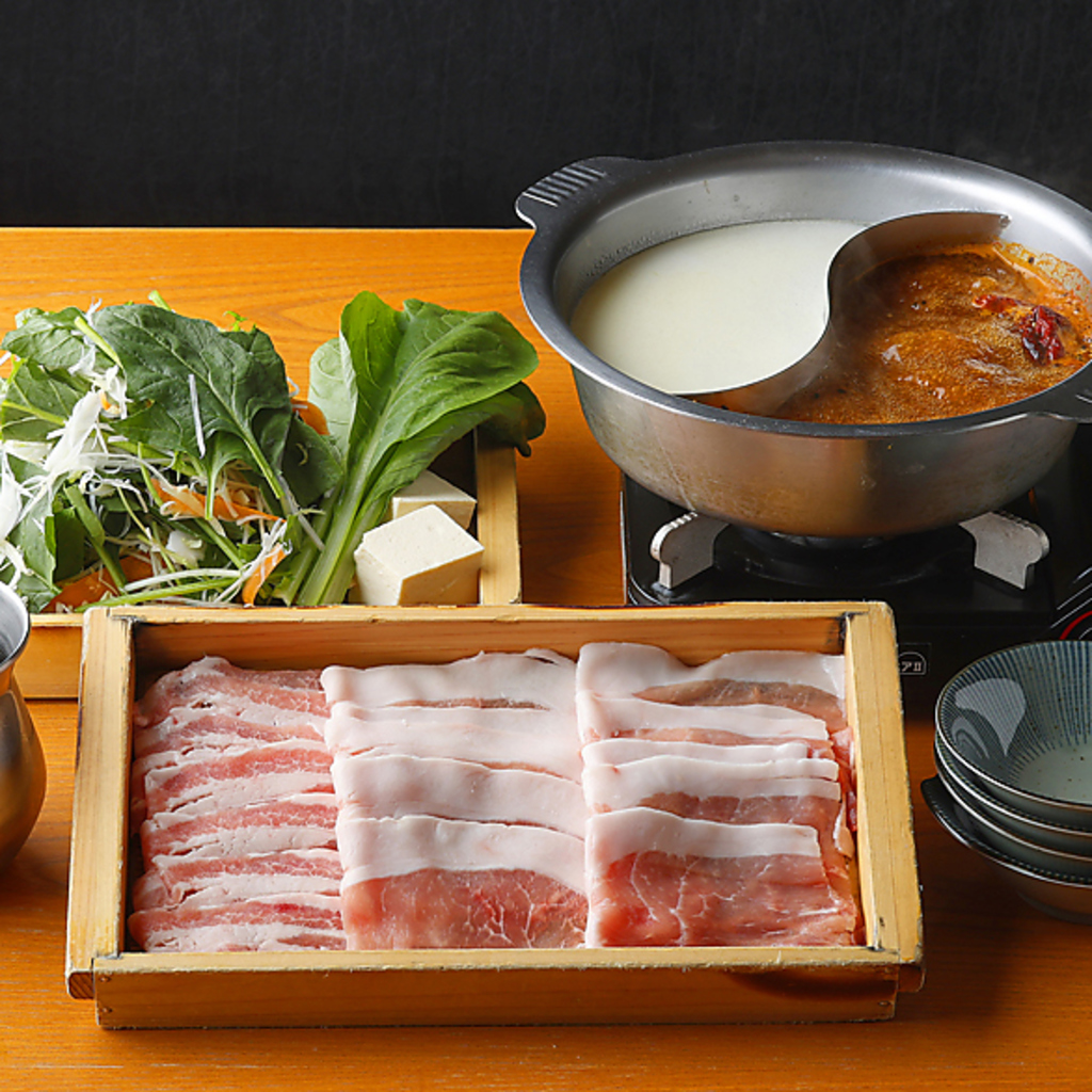 甘みのある鹿児島県産の六白黒ぶたを取り扱っています