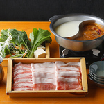 甘みのある鹿児島県産の六白黒ぶたを取り扱っています