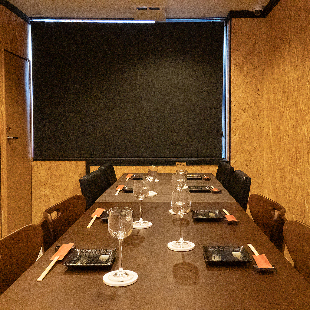 【テーブル席】グループ宴会や団体様の食事にぴったり。コースやクーポンページから24時間NET予約OK!