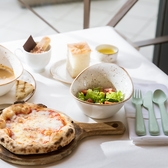 当店では、お子様連れのお客様も大歓迎です。お子様には、人気のメニューを厳選したお子様向けコースもご用意しており、好き嫌いの多いお子様でも安心してお食事を楽しめます。ご家族皆様が笑顔になれる、思い出に残るひとときを当店でお過ごしくださいませ。