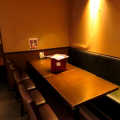 和庭園を思わせるような店内空間がかまどかの自慢のひとつ！掘りごたつ席、テーブル席、半個室等多種多様なお席をご用意しております。中には人気の高いお席もございますので、ご宴会の予定がお決まりになりましたら、お早めのご予約がおすすめです♪