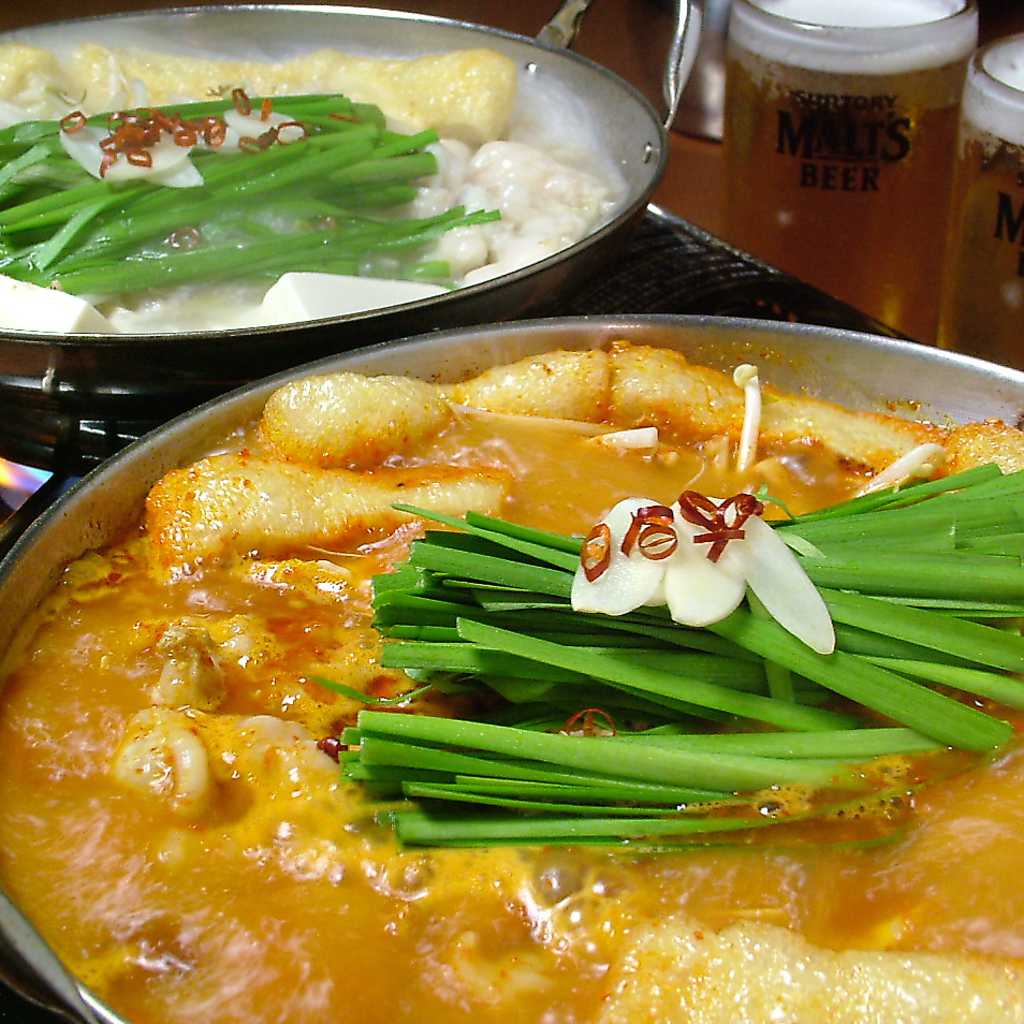 味が選べるモツ鍋が人気！塩・醤油・ピリ辛・白味噌からお選びいただけます★お鍋は2人前～承ります