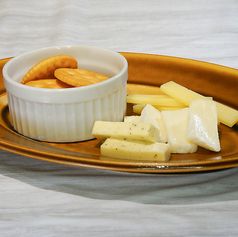 3種チーズ&クラッカー