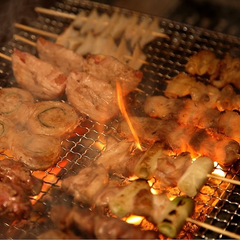 朝締め美桜鶏の串焼きを味わう西新橋の居酒屋