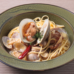 貝の旨味があふれるボンゴレビアンコ