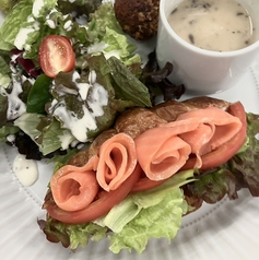 [CROISSANT SANDWICH]スモークサーモン