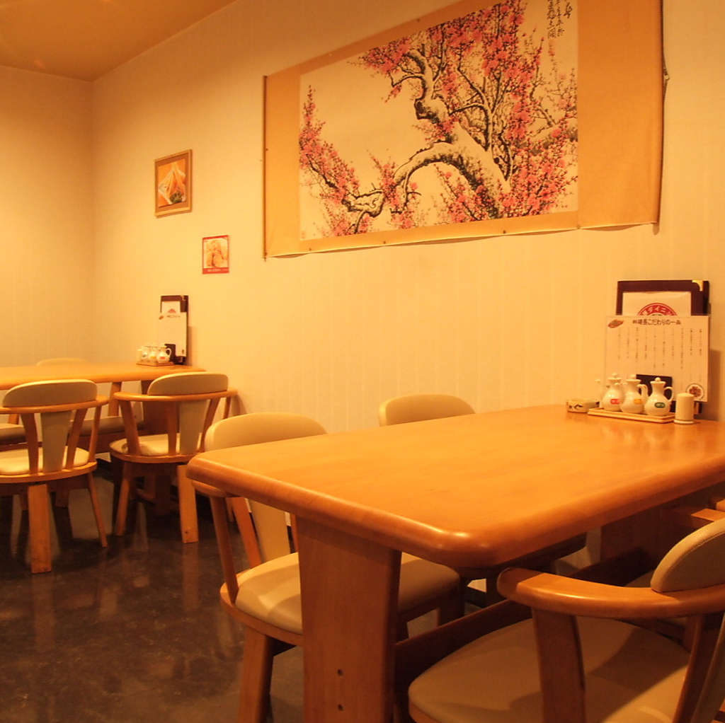 少人数様でも、団体様でも個室席をご用意致します。店内は窮屈なくのんびりとご宴会をご満喫下さい。